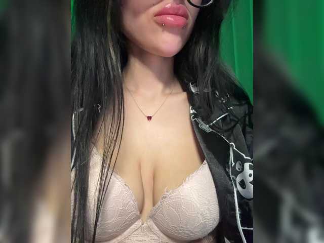 LeCriss's BongaCams show and profile