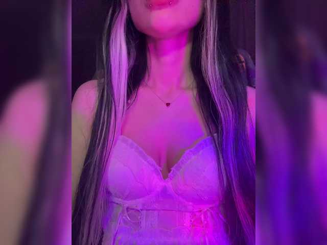 LeCriss's BongaCams show and profile