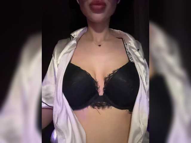 LeCriss's BongaCams show and profile