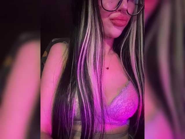 LeCriss's BongaCams show and profile