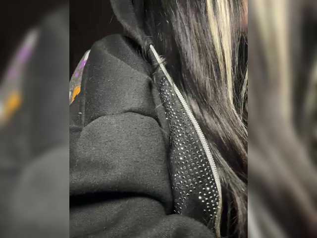 LeCriss's BongaCams show and profile