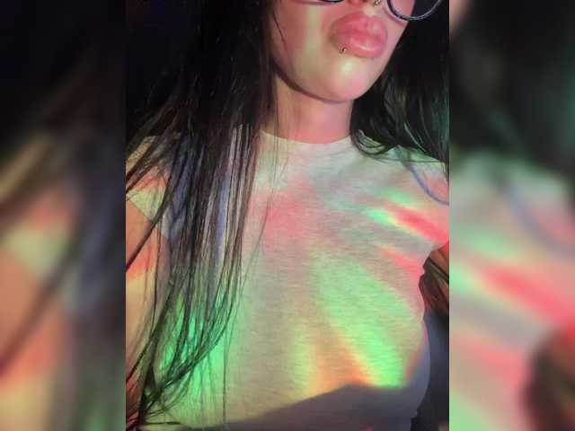 LeCriss's BongaCams show and profile