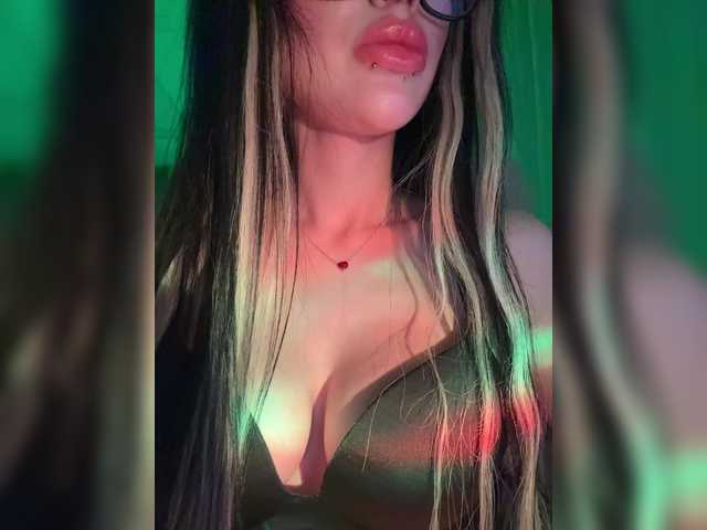 LeCriss's BongaCams show and profile