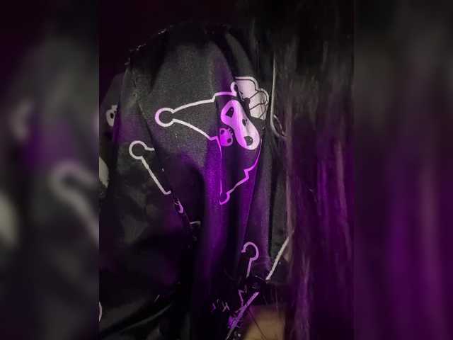 LeCriss's BongaCams show and profile