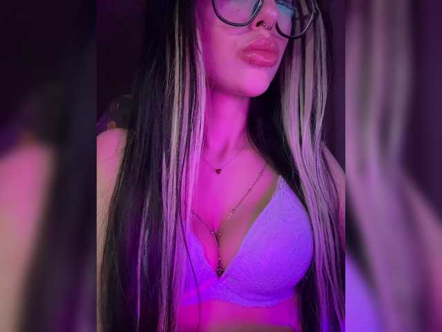 LeCriss's BongaCams show and profile