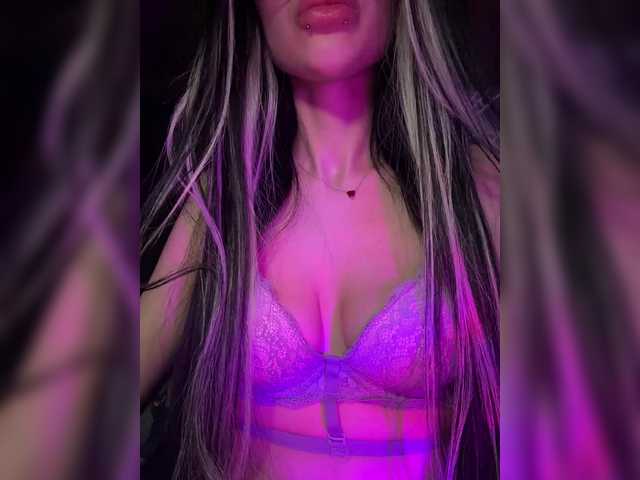 LeCriss's BongaCams show and profile