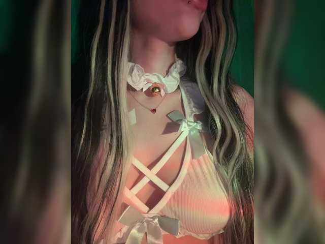 LeCriss's BongaCams show and profile