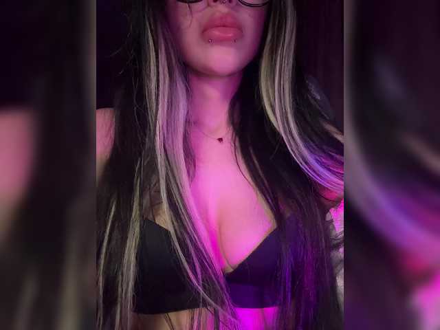 LeCriss's BongaCams show and profile