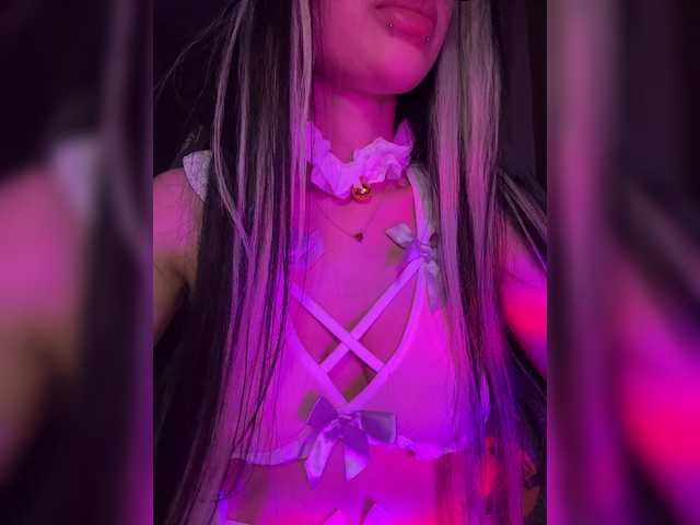 LeCriss's BongaCams show and profile