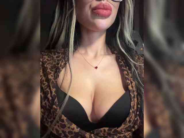 LeCriss Live Webcam on BongaCams