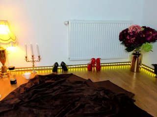 SatyneQueen Porn Show