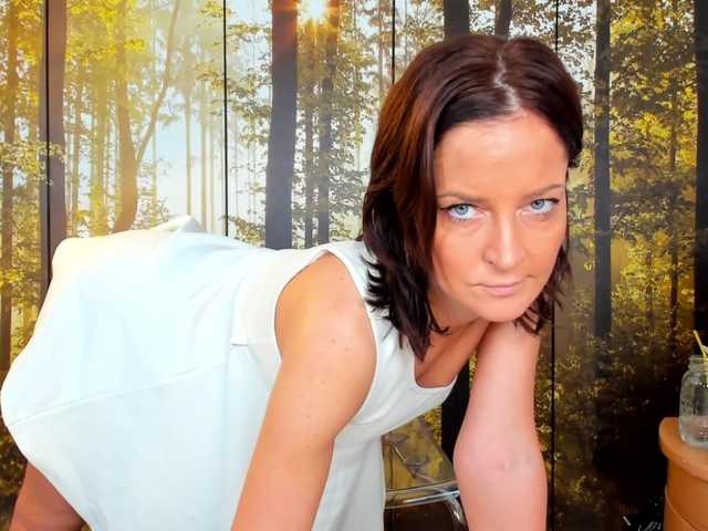 SatyneQueen's BongaCams show and profile