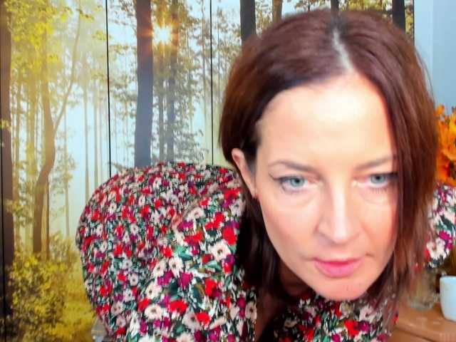 SatyneQueen's BongaCams show and profile