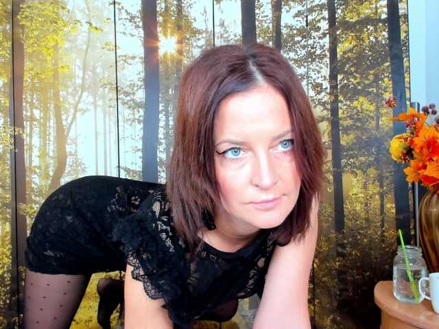 SatyneQueen's BongaCams show and profile