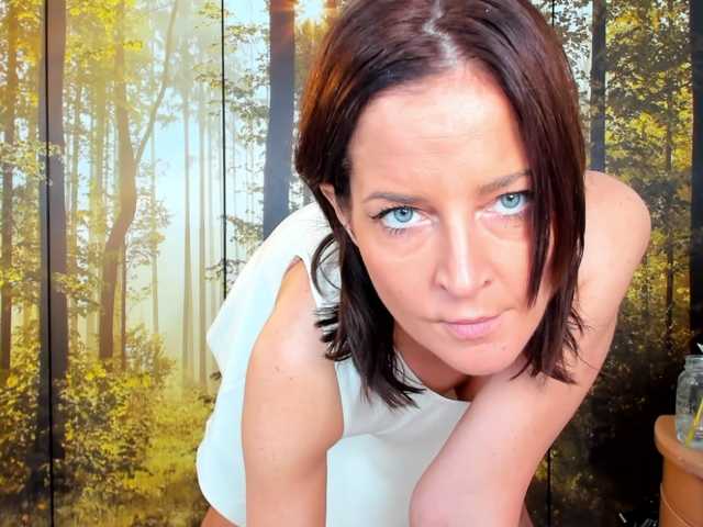 SatyneQueen's BongaCams show and profile