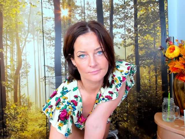 SatyneQueen's BongaCams show and profile