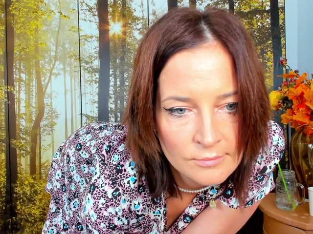 SatyneQueen's BongaCams show and profile