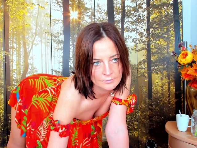 SatyneQueen's BongaCams show and profile