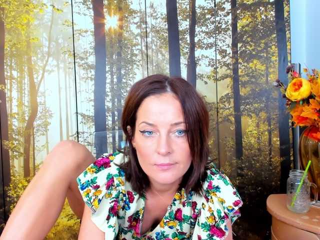 SatyneQueen's BongaCams show and profile