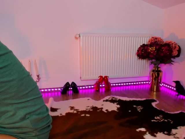 SatyneQueen's BongaCams show and profile