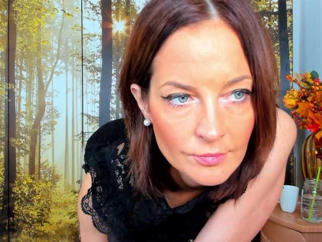 SatyneQueen's BongaCams show and profile