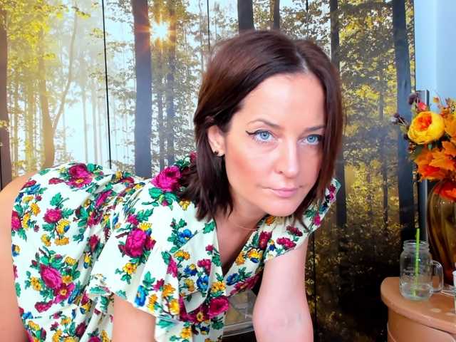 SatyneQueen's BongaCams show and profile