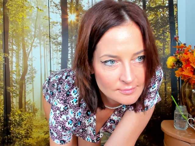 SatyneQueen's BongaCams show and profile