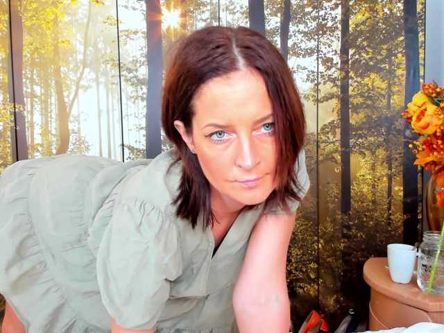 SatyneQueen live cam profile