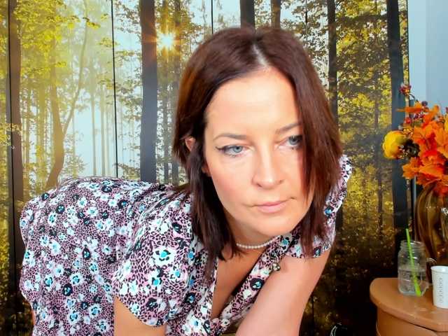 SatyneQueen's BongaCams show and profile