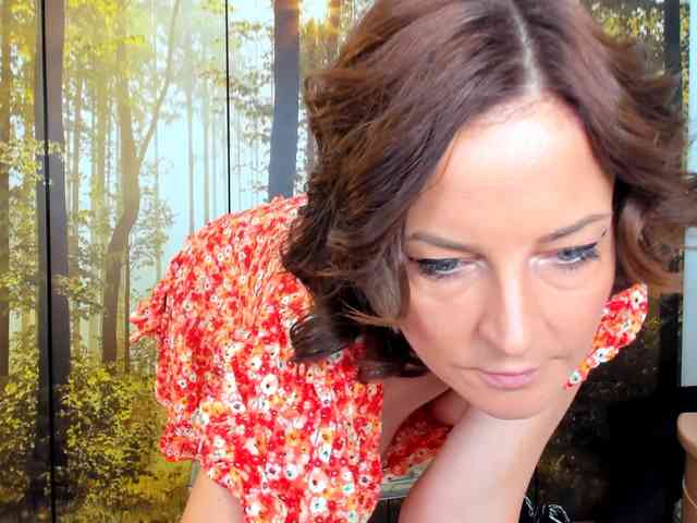 SatyneQueen webcam