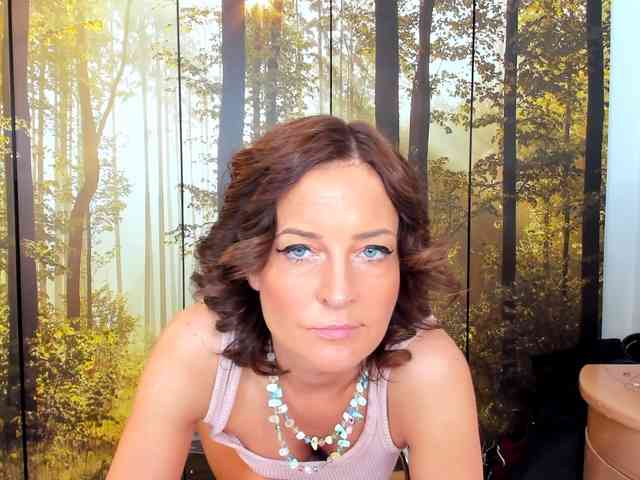 SatyneQueen webcam