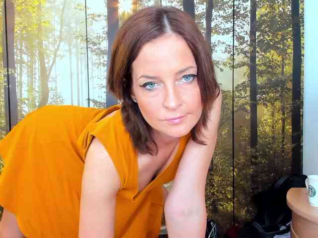 SatyneQueen webcam