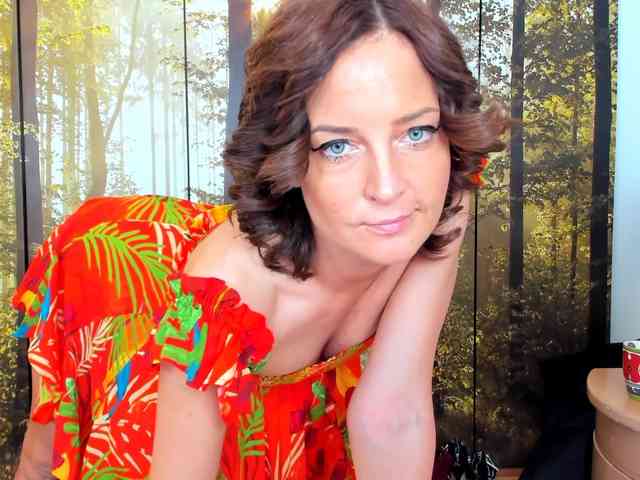 SatyneQueen webcam
