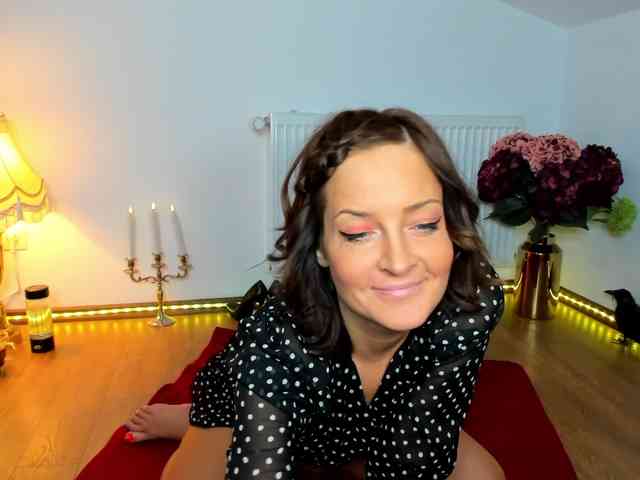 SatyneQueen webcam