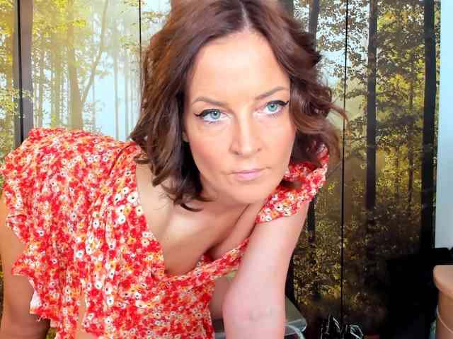 SatyneQueen webcam