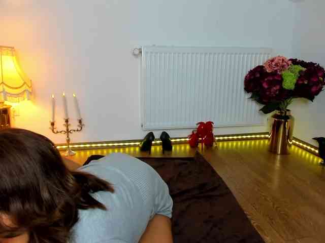 SatyneQueen webcam