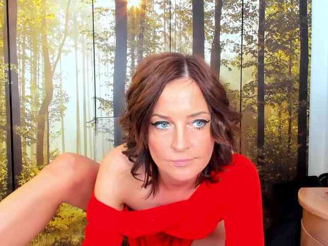 SatyneQueen webcam