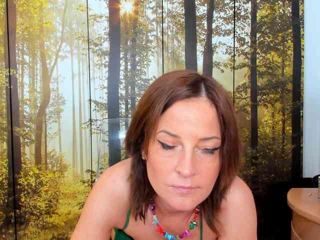 SatyneQueen webcam