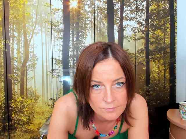 SatyneQueen webcam