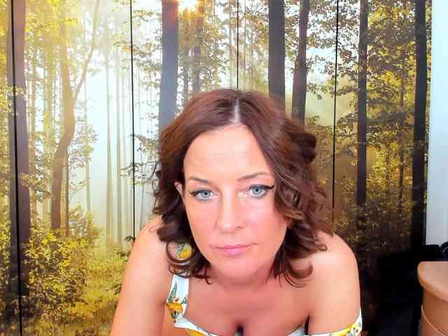 SatyneQueen webcam