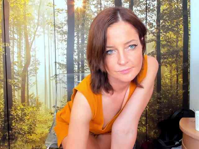 SatyneQueen webcam