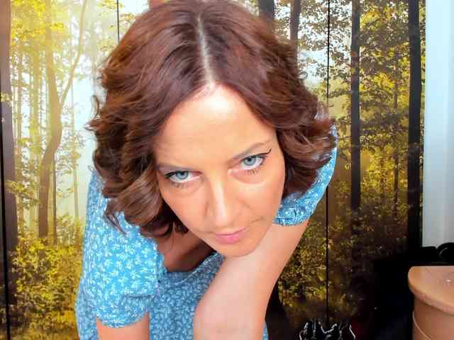 SatyneQueen webcam