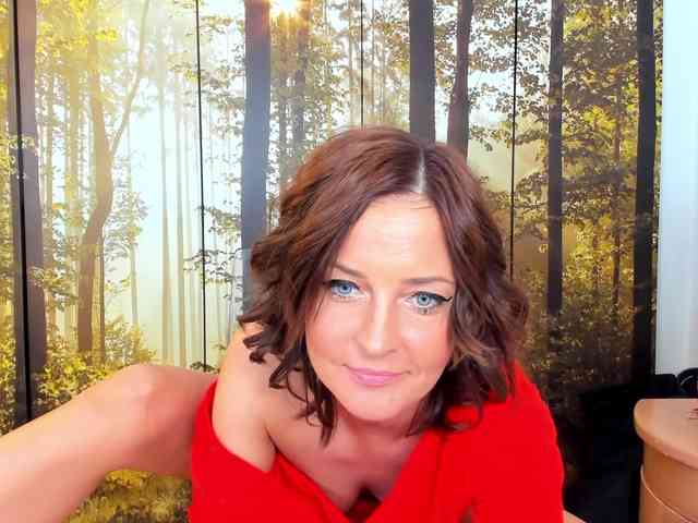 SatyneQueen webcam