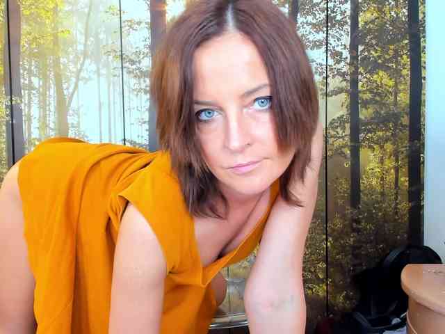 SatyneQueen webcam