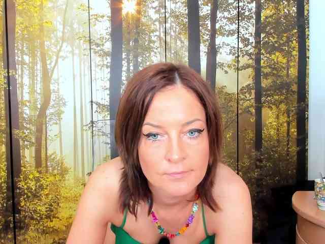 SatyneQueen webcam