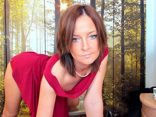 SatyneQueen webcam