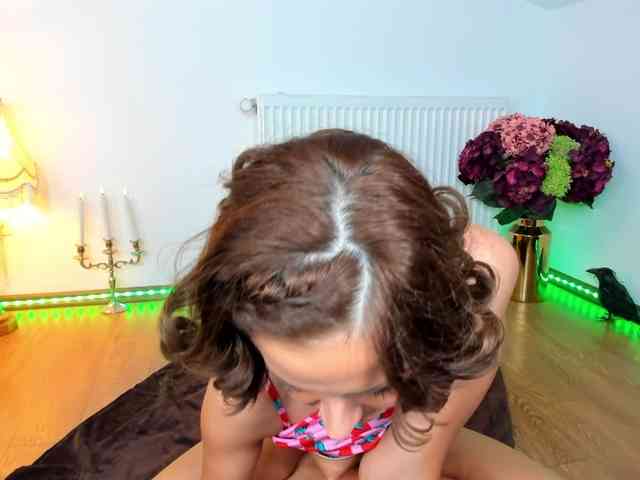 SatyneQueen webcam