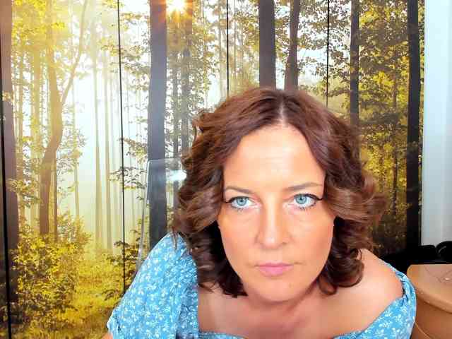 SatyneQueen webcam