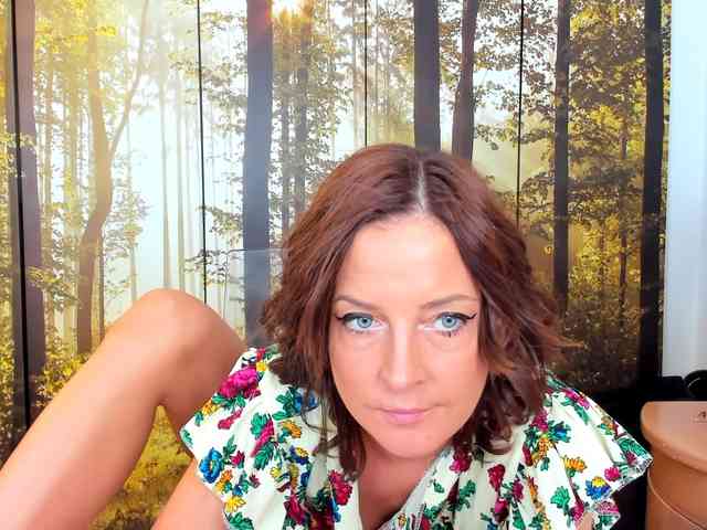 SatyneQueen webcam