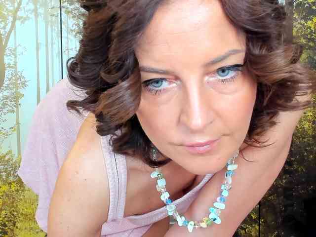 SatyneQueen webcam